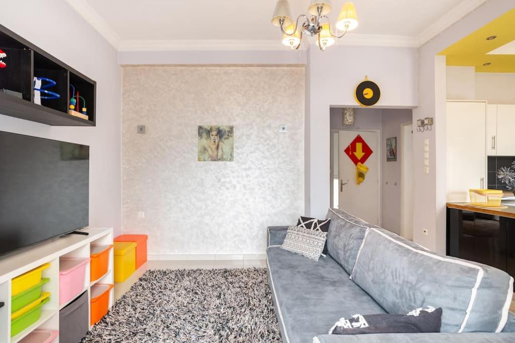 Apartment With Terrace In Piraiki Pireus Eksteriør bilde